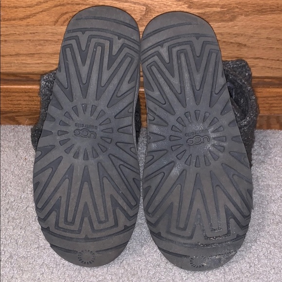 UGG Knit Boots - Picture 5 of 7
